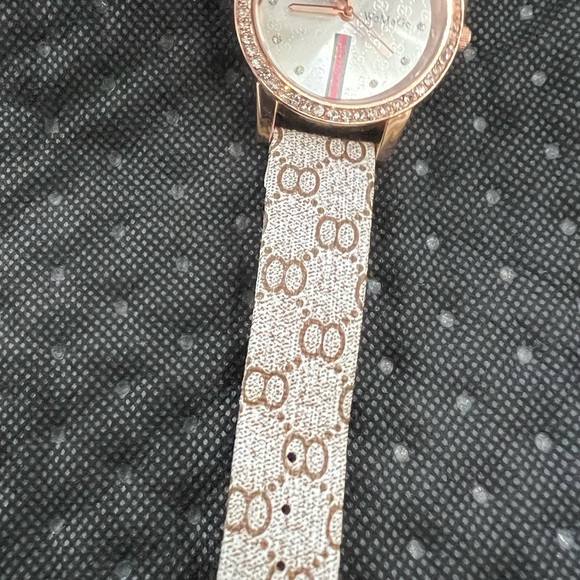 Watch - Picture 3 of 7